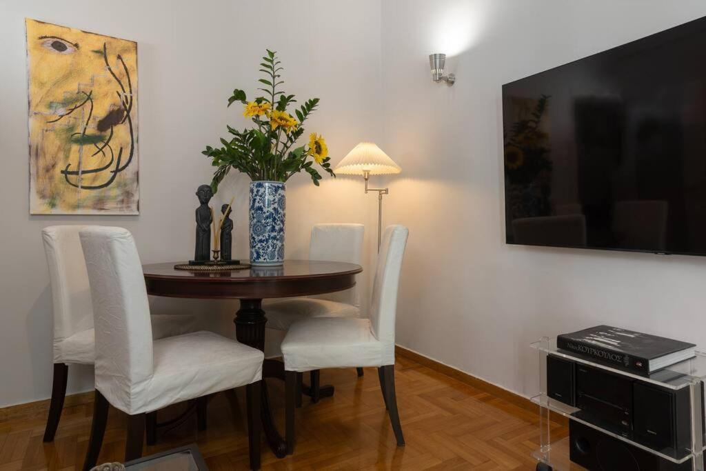 Chic N Central Apt In Kolonaki Apartment Athens Luaran gambar